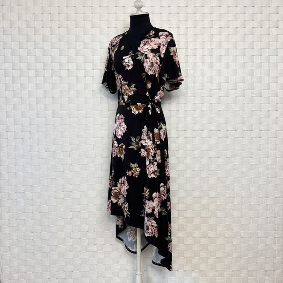 Fortune + Ivy Dresses & Skirts - Fortune + Ivy Maxi Dress Black Floral High-Low Faux Wrap 1X Short Flutter Sleeve